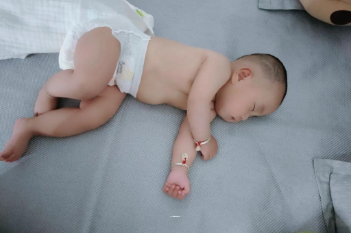 黄南没满月的宝宝